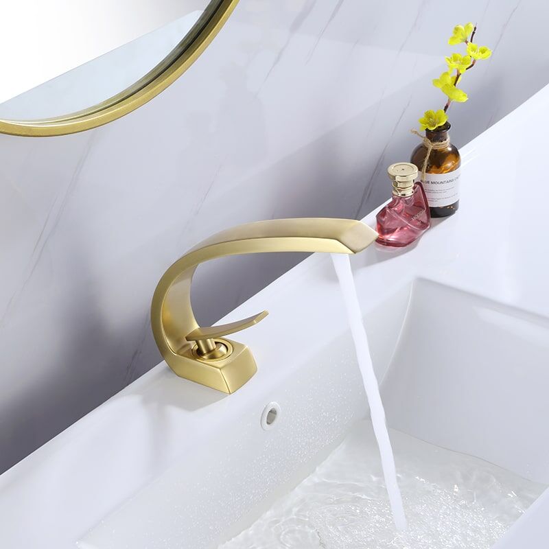 European Style Single Handle Faucet Sanitary New Design Brass Chrome Faucets for Bathroom Washbasins Faucet China Modern Style Single Handle Wholesale Bathroom Basin Sinks Mixer Tap Faucet 10 European Style Single Handle Faucet Sanitary New Design Brass Chrome Faucets for Bathroom Washbasins - Image 7