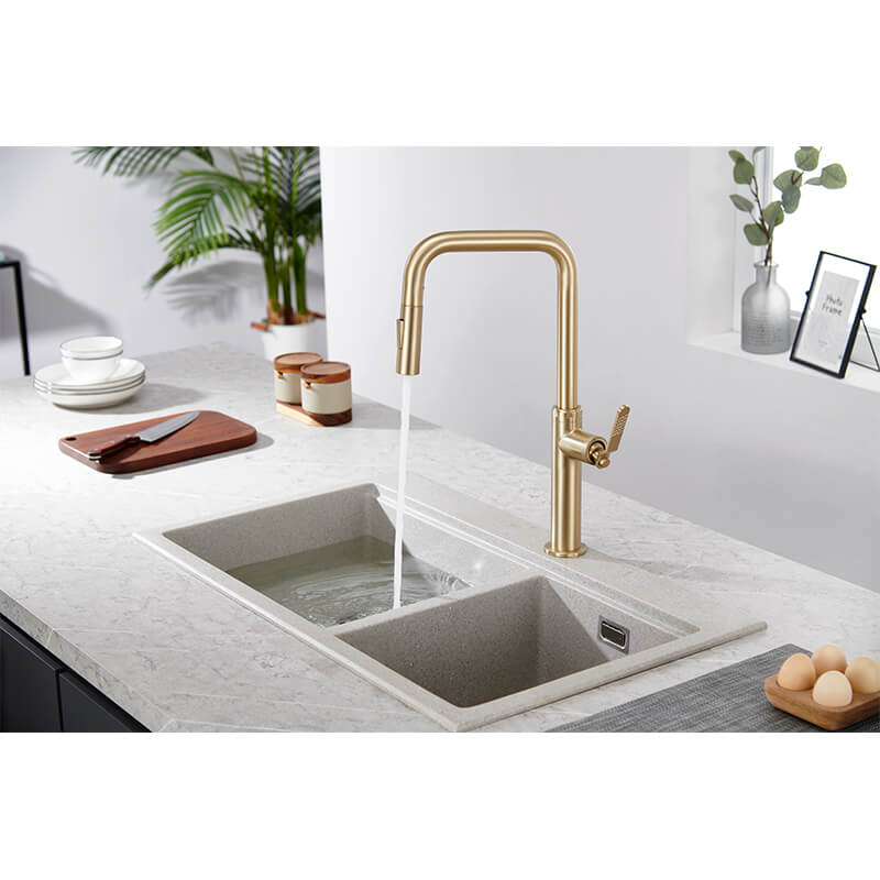 Commercial Kitchen Faucets Brushed Gold Pull out Kitchen Sink Faucets with pull down sprayer Faucets kitchen sink tap flexible faucets gold hot and cold water mixer tap