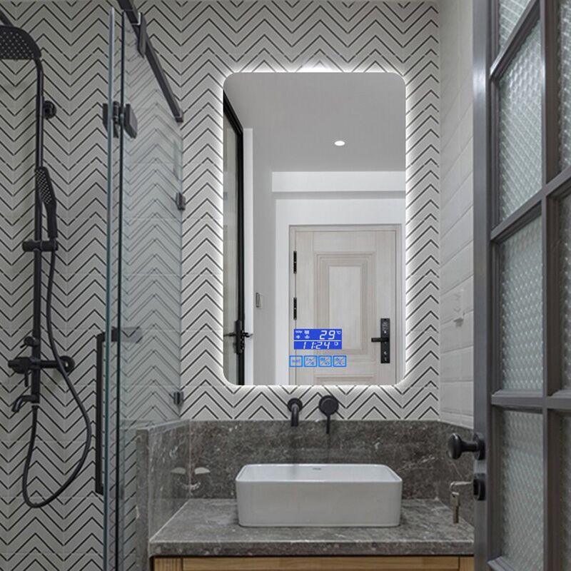 Miroir rectangulaire d'affichage de l'heure de style moderne pour salle de bains, miroir intelligent personnalisé avec désembueur rétro-éclairé par LED Miroir intelligent rectangulaire avec affichage de l'heure personnalisé