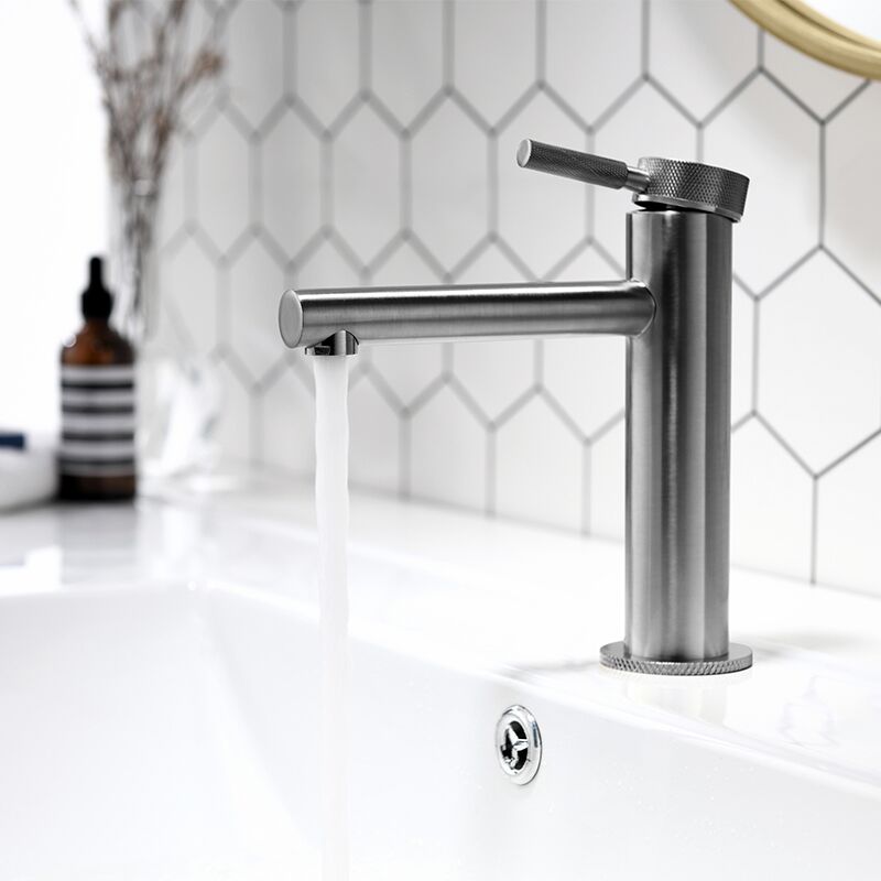 Modern Basin Mixer Faucet Brass Single Hole Gun Metal Wash Basin Faucet Deck Mounted Bathroom Sink Faucet Modern Basin Mixer Faucet Brass Single Hole Modern Basin Mixer Faucet Brass Single Hole Gun Metal Wash Basin Faucet Deck Mounted Bathroom Sink Faucet